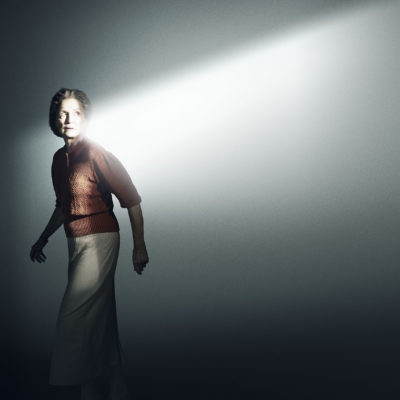 Karen-Lise Mynster som Margrethe Bohr.