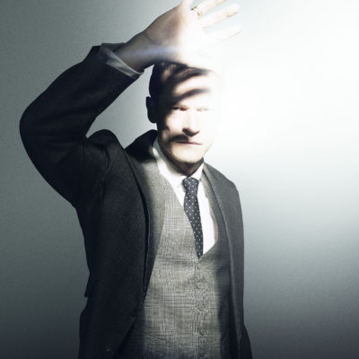 Mikkel Arndt som Werner Heisenberg.