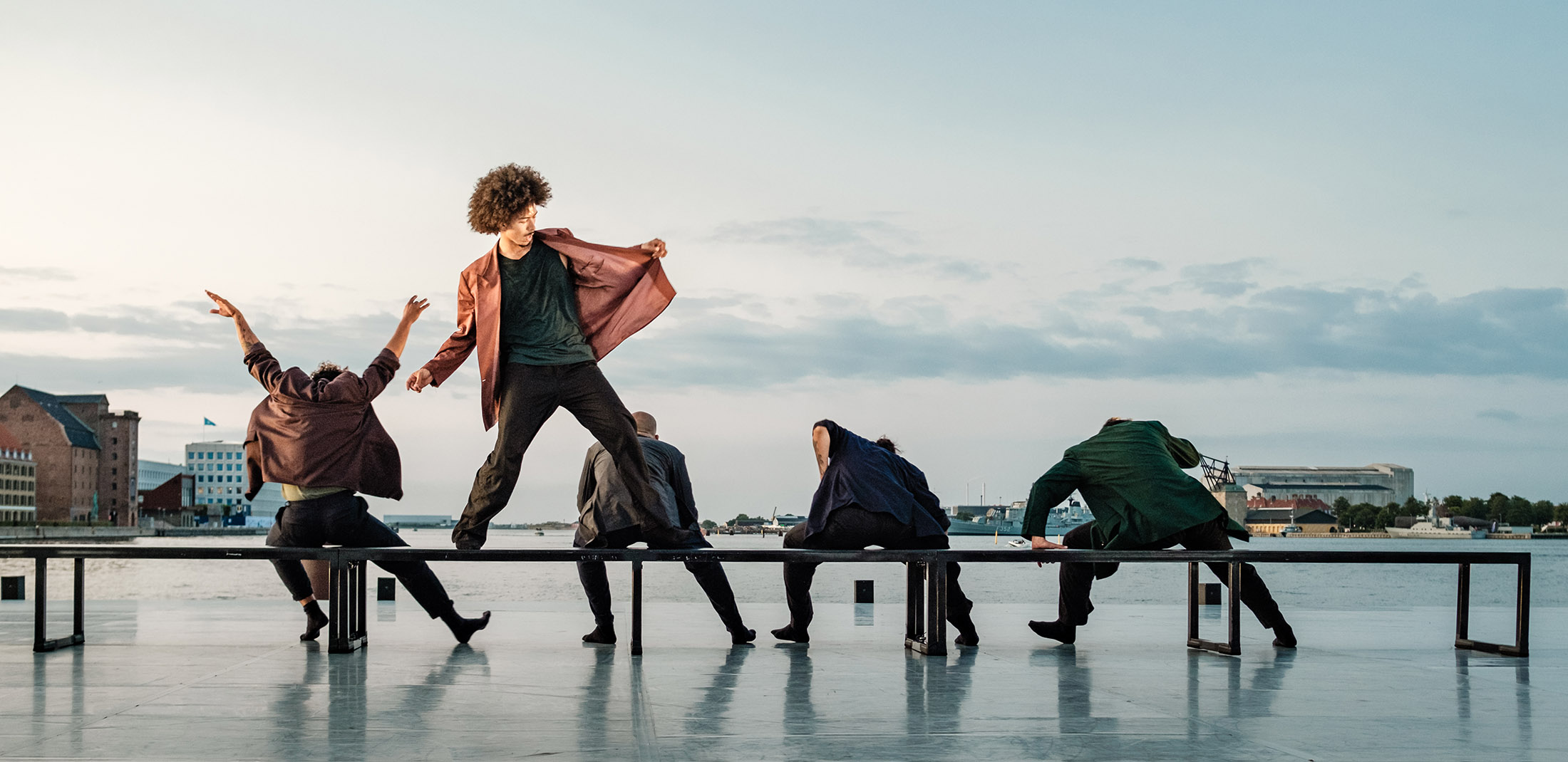 PASSING BY + BENCHED - Helsingør Teater